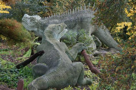 Dinosaurs, Crystal Palace | The Crystal Palace Dinosaurs are… | Flickr