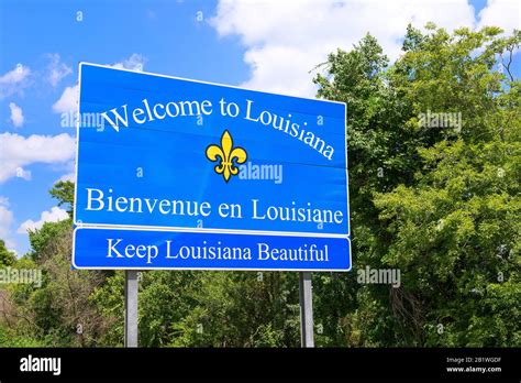Louisiana road sign hi-res stock photography and images - Alamy