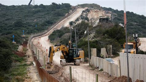 Israel builds new wall at Lebanon’s southern border - Al-Monitor ...