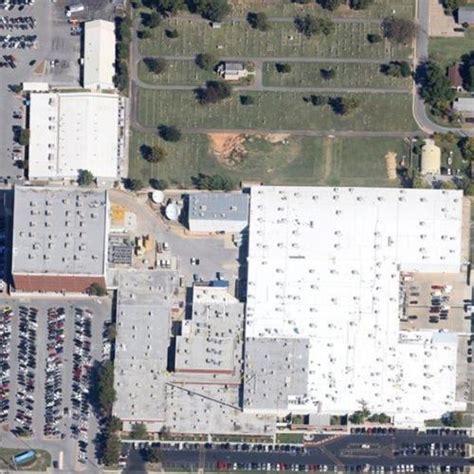 Walmart headquarters in Bentonville, AR (Google Maps)