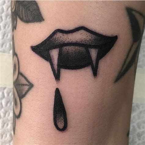 Vampire lips by Jeroen Van Dijk - Tattoogrid.net