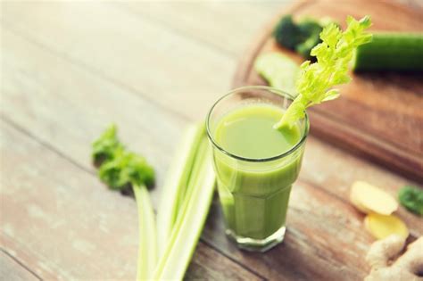 Celery Juice Benefits and Drawbacks | livestrong