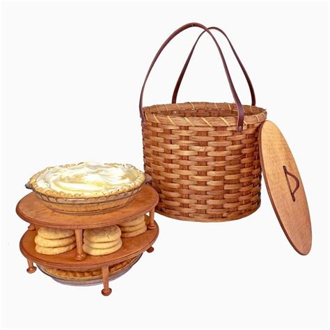 Triple Pie Basket | Amish Made 3-Pie Carrier w/Lid & 2 Trays | Pie ...