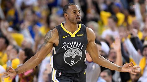 Veteran Andre Iguodala returns to Warriors on one-year deal