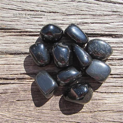 Obsidian crystal - poliztraveler