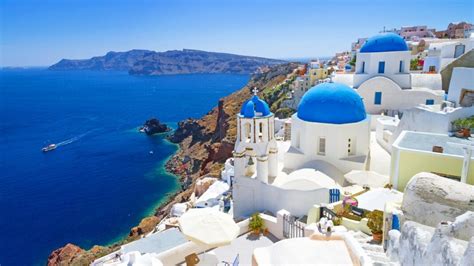 The Ultimate Budget-Friendly Accommodations on Santorini Island - Cyber ...