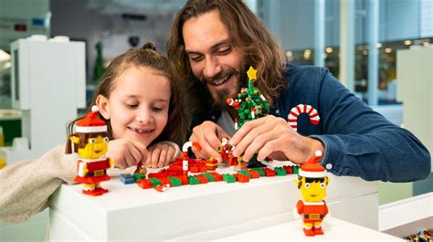 Build Holiday memories in LEGO® House