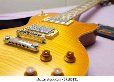 Les Paul Style Guitar Body Closeup Stock Photo 69188131 | Shutterstock