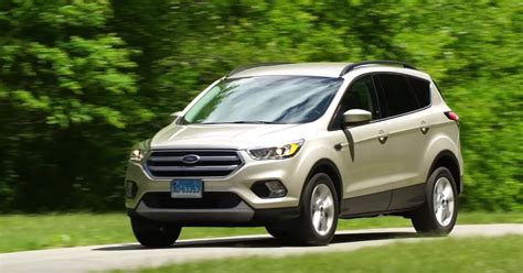 2017 Ford Escape Is Sporty But Expensive, Says Consumer Reports - autoevolution