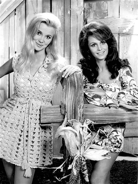 Gunilla Hutton & Diana Scott on Hee Haw, 1969 | Hee Haw - So silly but ...