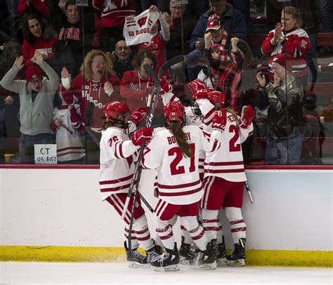 Wisconsin Badgers women's hockey team plays to slightly larger crowds ...