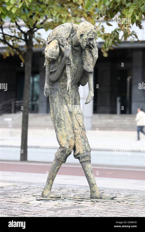 Potato famine ireland hi-res stock photography and images - Alamy