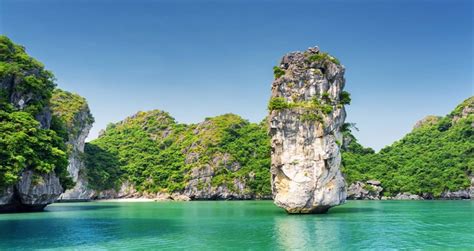 Places to Visit in Quang Ninh Province | Halong Bay | Vietnam Destinations