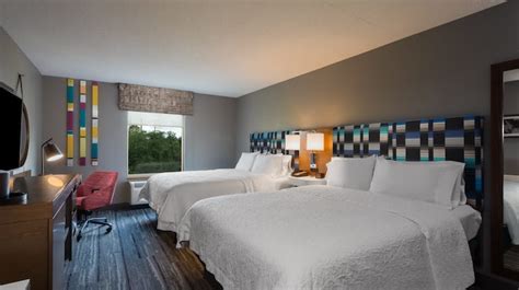 Hampton Inn & Suites Reston - Herndon, VA Hotel