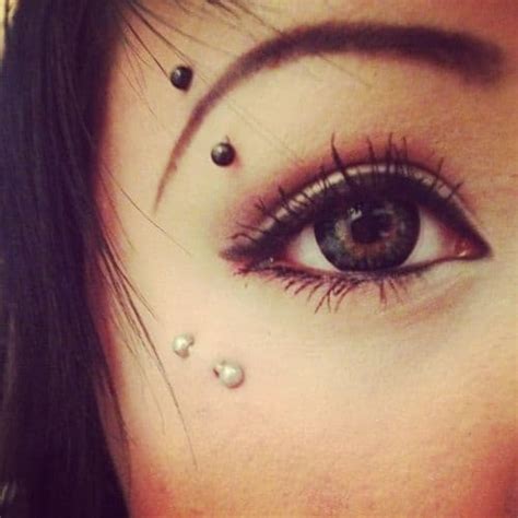 Anti Eyebrow Piercing Guide (+50 Awesome Pics)