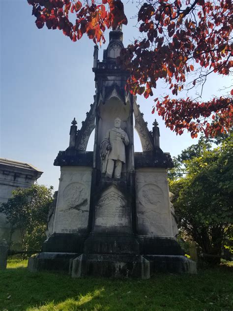 A walk in the Sleepy Hollow Cemetery, NY : r/CemeteryPorn