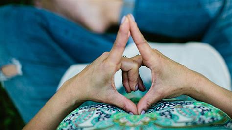 3 Yoga Mudras for Love, Focus, and Freedom | Mudras, Mudras meanings, Happy yoga