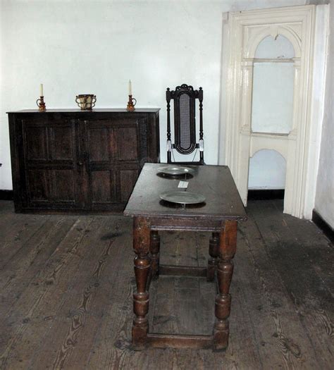 Plymouth Daily Photo: The interior of the Elizabethan House (1)