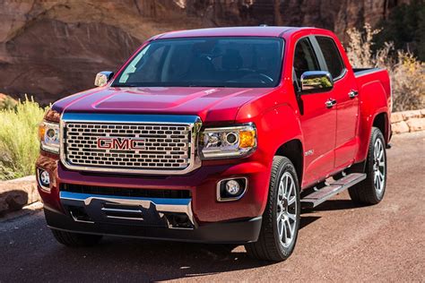 2019 GMC Canyon: New Car Review - Autotrader