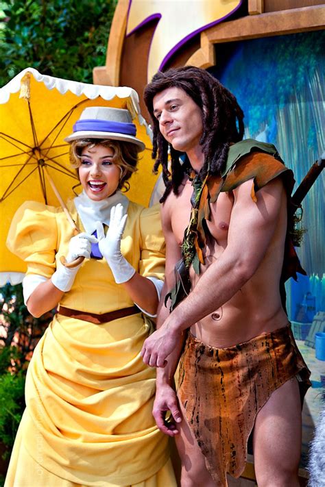 20 Halloween Couple Costumes | Disney cosplay, Couples costumes, Disney couple costumes