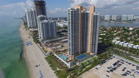 Sunny Isles Beach Condos - Paz Global Real Estate Miami Florida