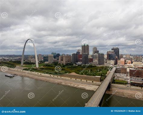 Aerial Views of St. Louis, Missouri with the St Louis Arch Editorial ...