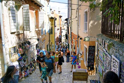 What to Buy in Rovinj: Crafts and Souvenirs from Croatia