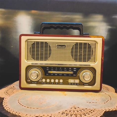 Vintage aesthetic | Retro music, Dark academia aesthetic, Vintage radio