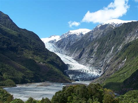 The Franz Josef Glacier: Facts and Figures - Distant Journeys Blog