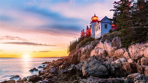 Light up your summer: The 10 must-see lighthouses in Maine