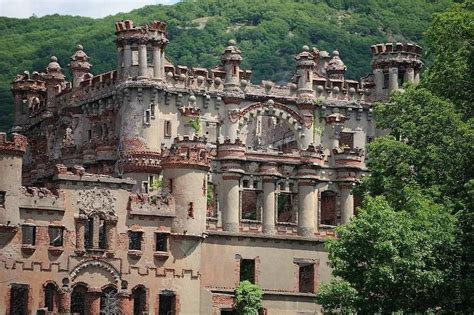 Six Castles You Can Visit in the United States | Smithsonian