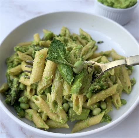 Edamame Gluten-Free Pesto Pasta | Elissa Goodman