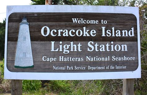 Ocracoke Island Lighthouse - OuterBanks.com