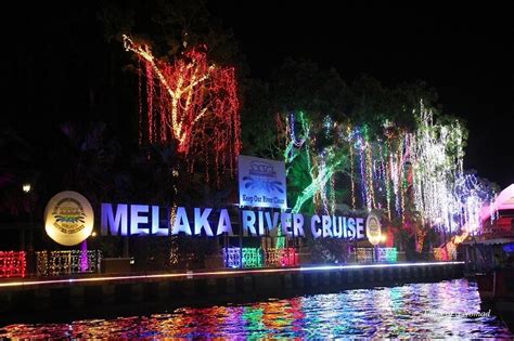 Melaka River Cruise: Menjelajah Melaka dari Tengah Sungai | MediSata