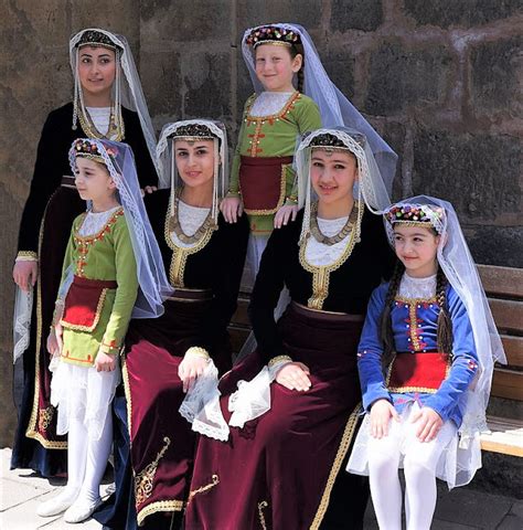 kent Futbol psikolojik olarak armenian traditional dress lütfen yapma ...