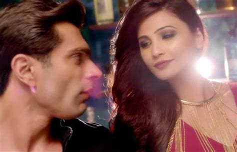 Karan Singh Grover And Daisy Shah Get Intimate In New Hate Story 3 Song