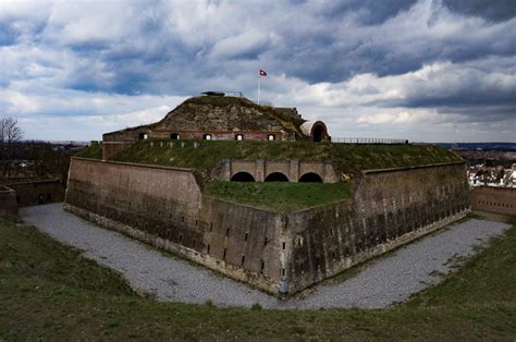 Expat in Maastricht Holland? You must see the caves of Maastricht under the Pietersberg. | Must ...