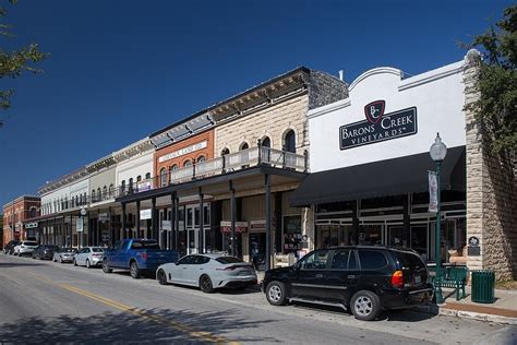 Historic Downtown Granbury | Texas Time Travel