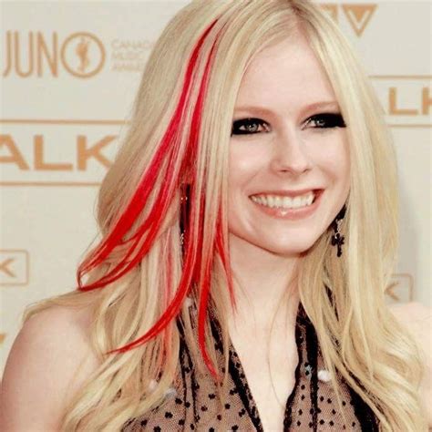 Avril Lavigne | Blonde hair red streaks, Dark skin blonde hair, Blonde ...