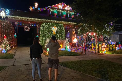 Christmas Lights Wonderland Deluxe Golf Cart Guided Tour In Tampa