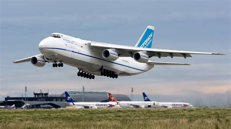 BREAKING: Russian Antonov An-124 Cargo Planes Being Spotted At San Fran Airport! - YouTube
