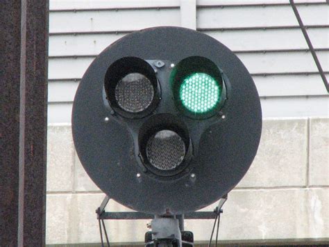 "Tri-Light" Style Railroad Signals