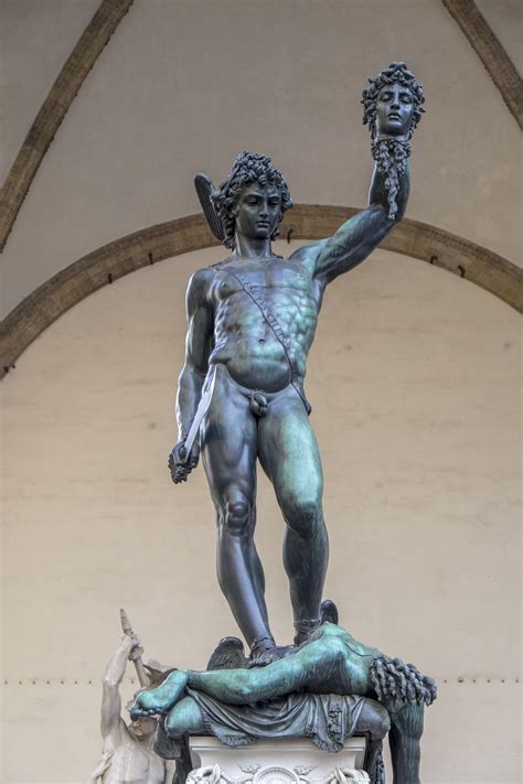 #perseus #medusa #firenze #sculpture #italy #brass #art #4K #wallpaper ...