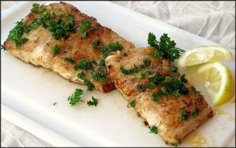 Pan-fried corvina with parsley and lemon. JACK CLEMONS PHOTO | Corvina fish recipes, Fish ...