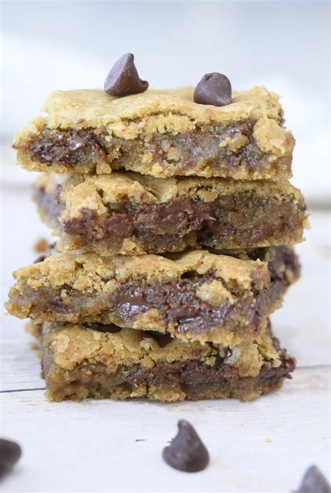 Chewy Chocolate Chip Cookie Bars | Wishes and Dishes