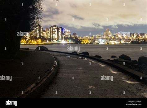 Nightlife atmosphere of Vancouver downtown at night Stock Photo - Alamy