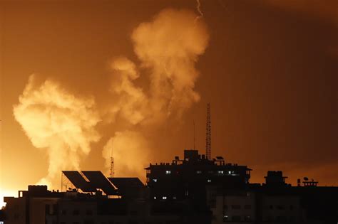 Report: IDF focused on Hamas targets in last night's attacks to avoid ...