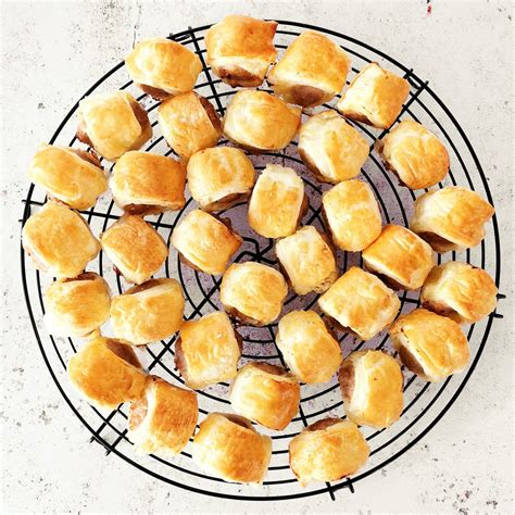 Puff Pastry Sausage Rolls (So Easy!) – Feast Glorious Feast