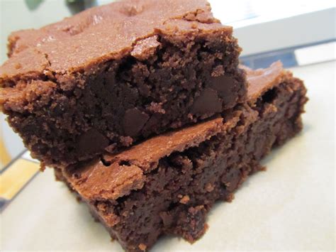 Jenn's Food Journey: Deep Dish Dark Chocolate Chip Brownies