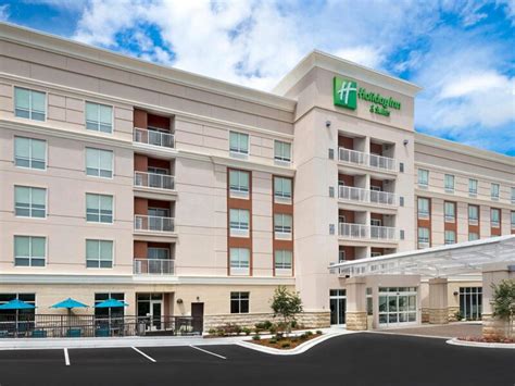 Holiday Inn Hotel & Suites Asheville Airport - Blue Ridge Parkway